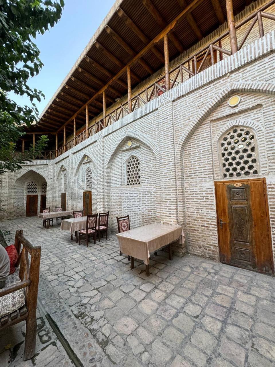 Ohun 18Th Century Caravansarai Бухара Екстер'єр фото