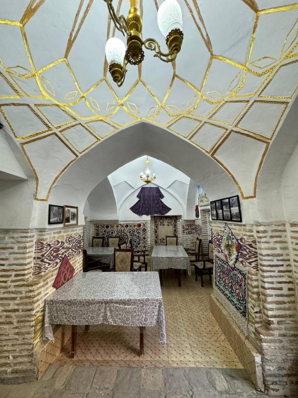 Ohun 18Th Century Caravansarai Бухара Екстер'єр фото